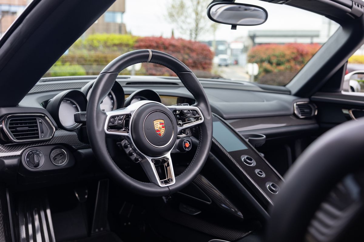 2015 Porsche 918 Spyder