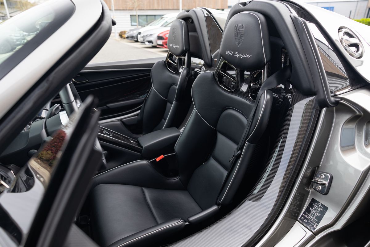 2015 Porsche 918 Spyder