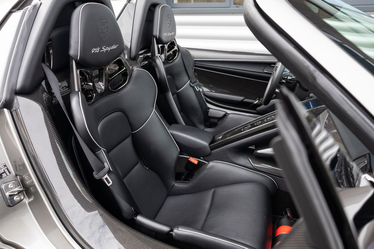 2015 Porsche 918 Spyder