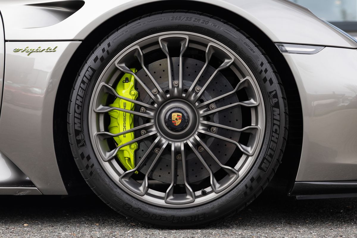 2015 Porsche 918 Spyder