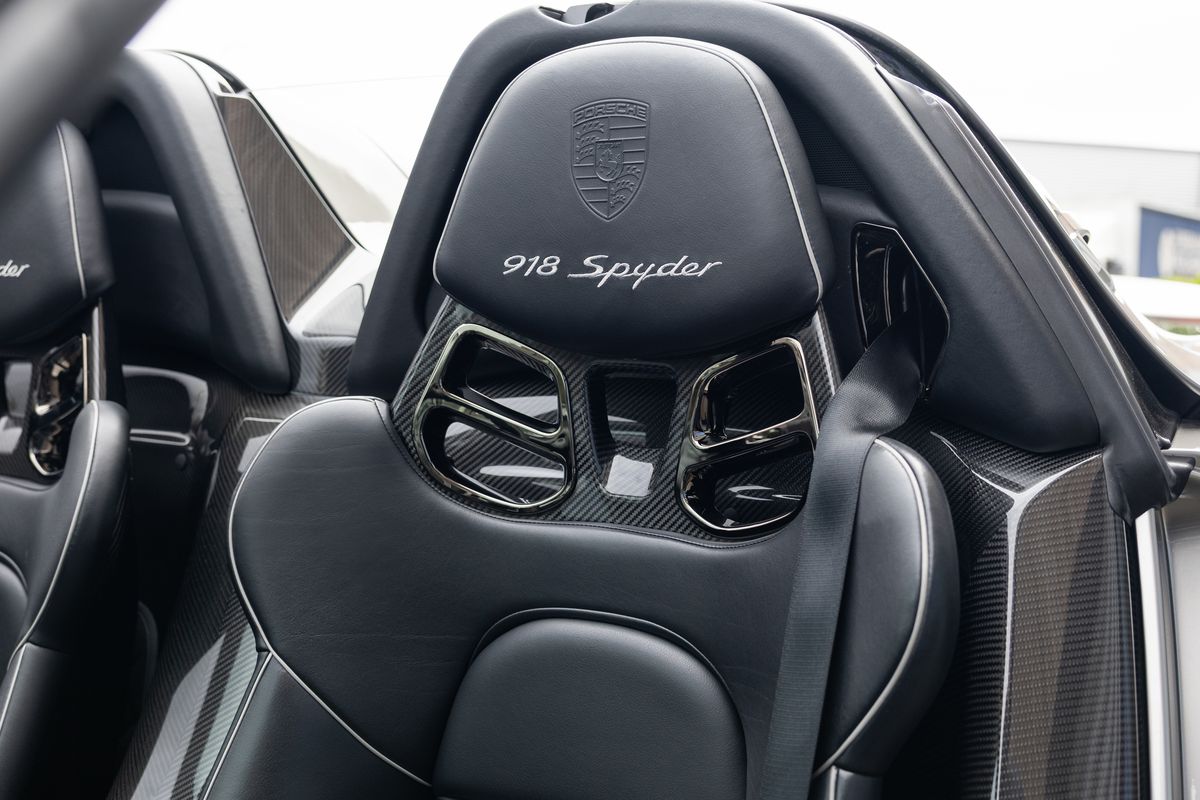 2015 Porsche 918 Spyder