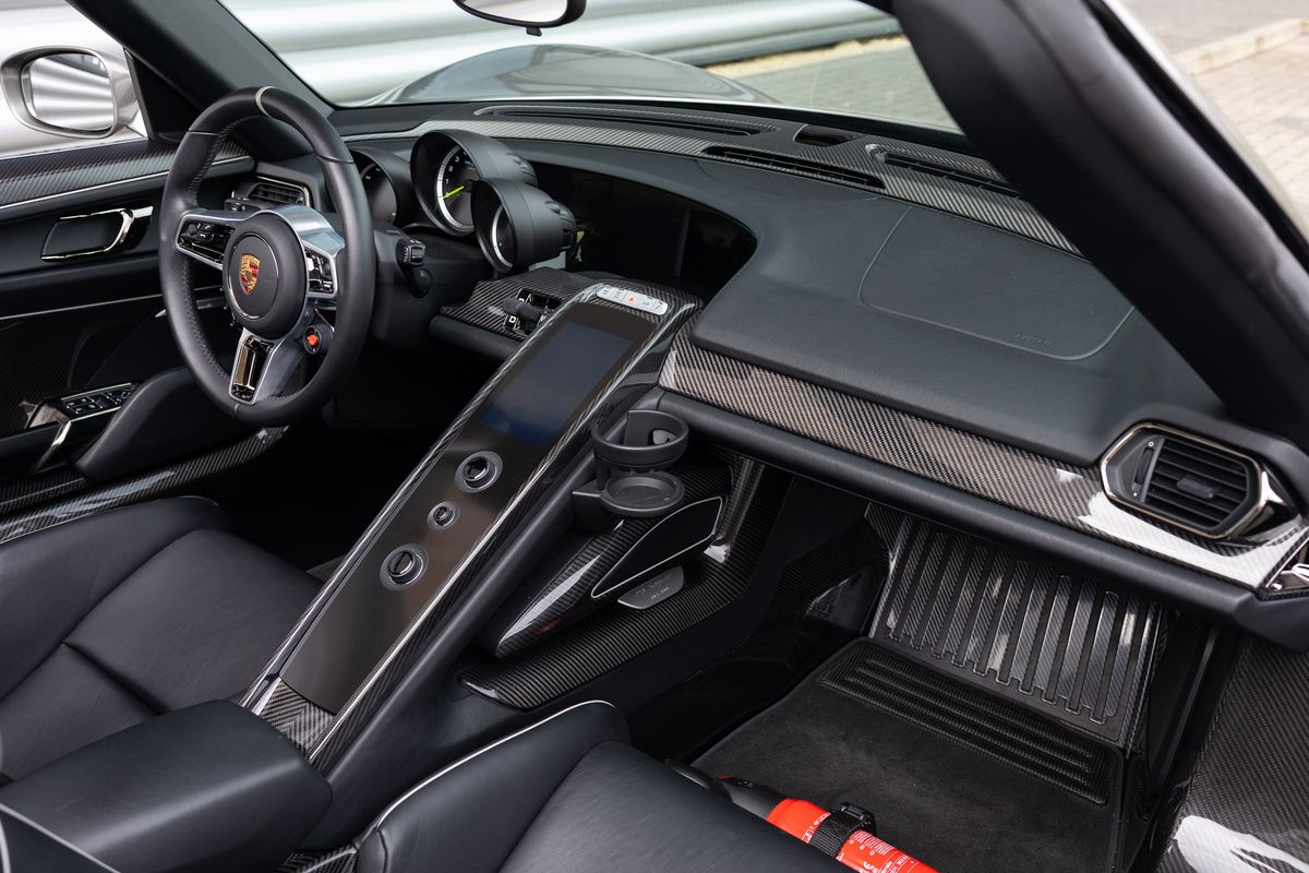 2015 Porsche 918 Spyder