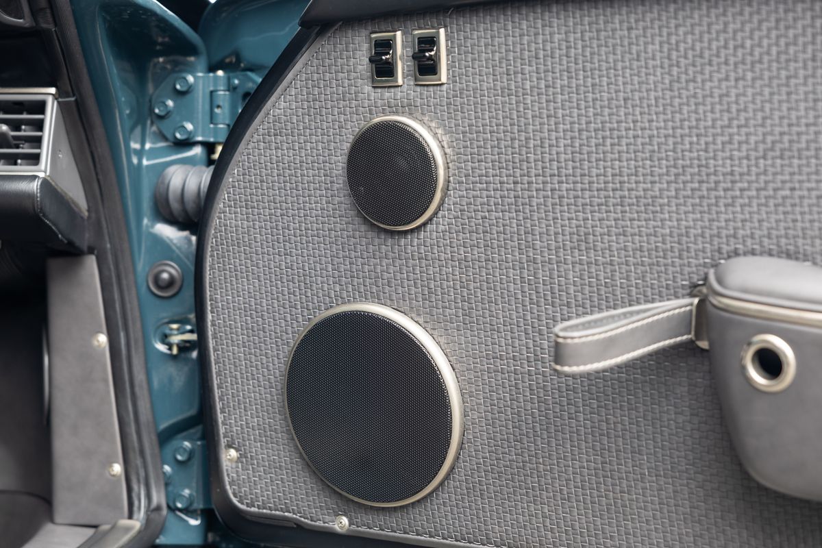 Porsche 911 Reimagined By Singer "Classic Study"