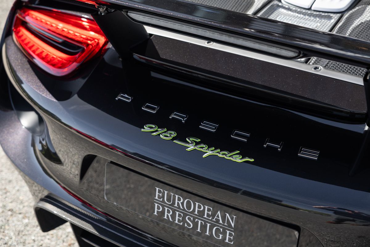 2015 Porsche 918 Spyder