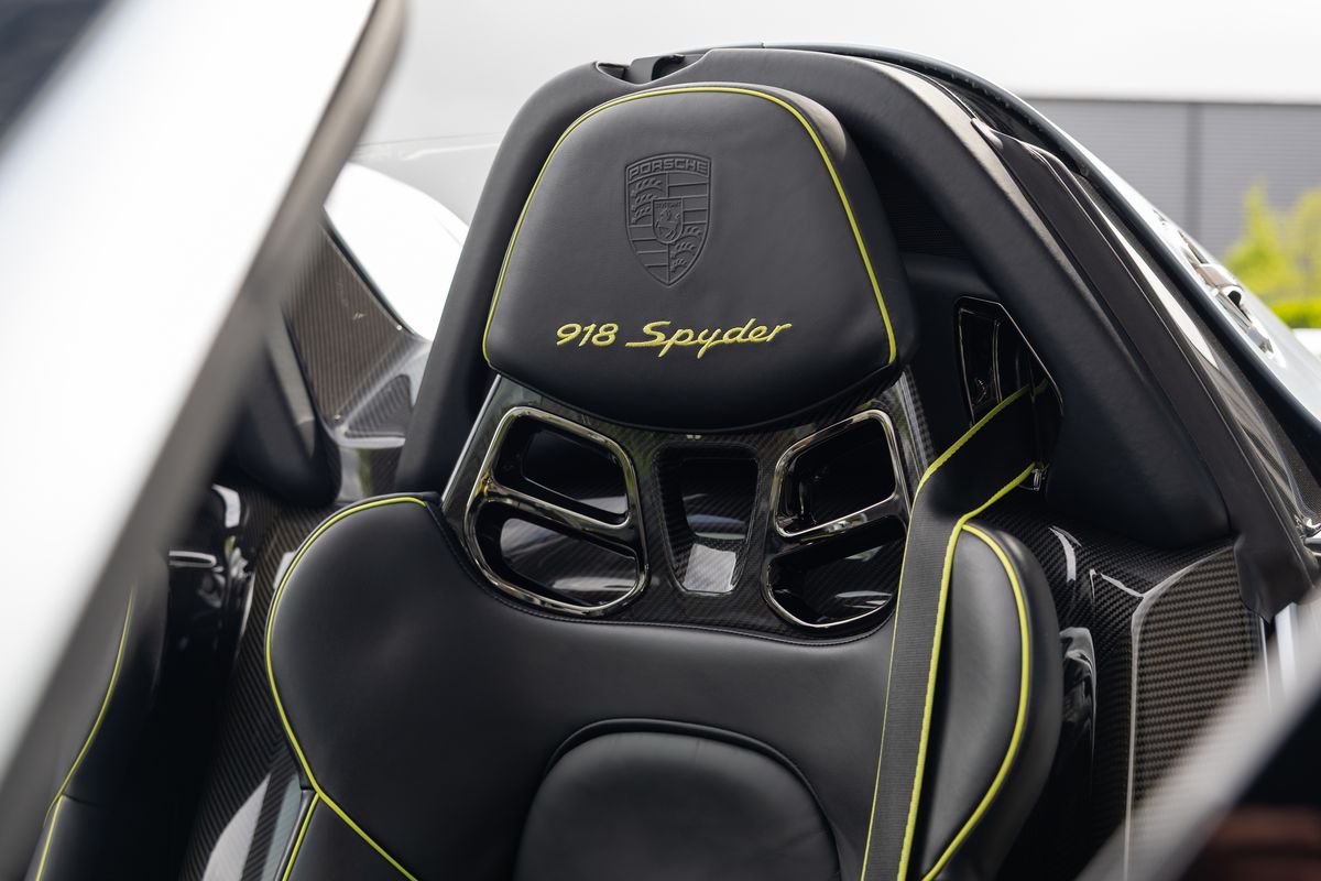 2015 Porsche 918 Spyder