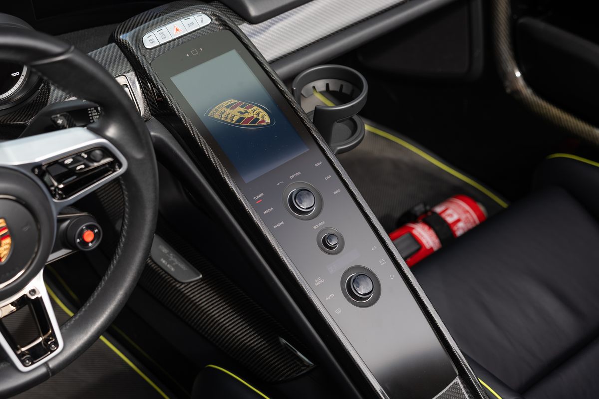 2015 Porsche 918 Spyder