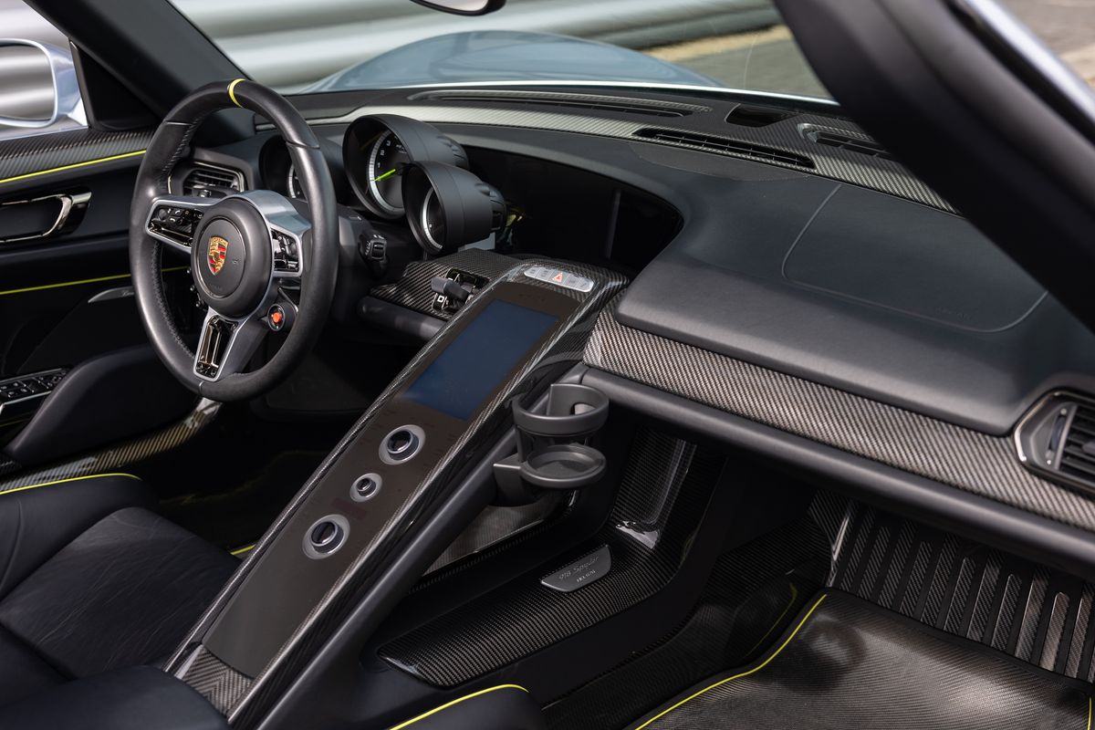 2015 Porsche 918 Spyder