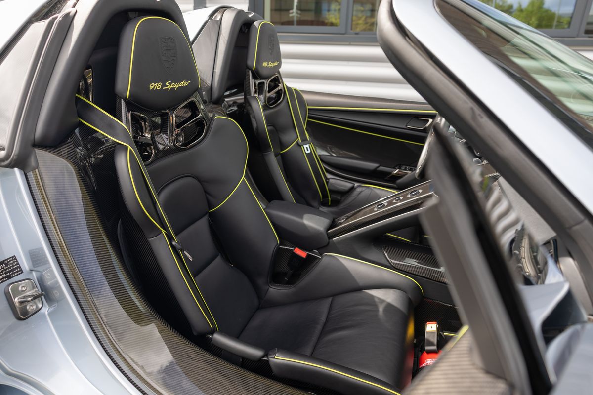 2015 Porsche 918 Spyder