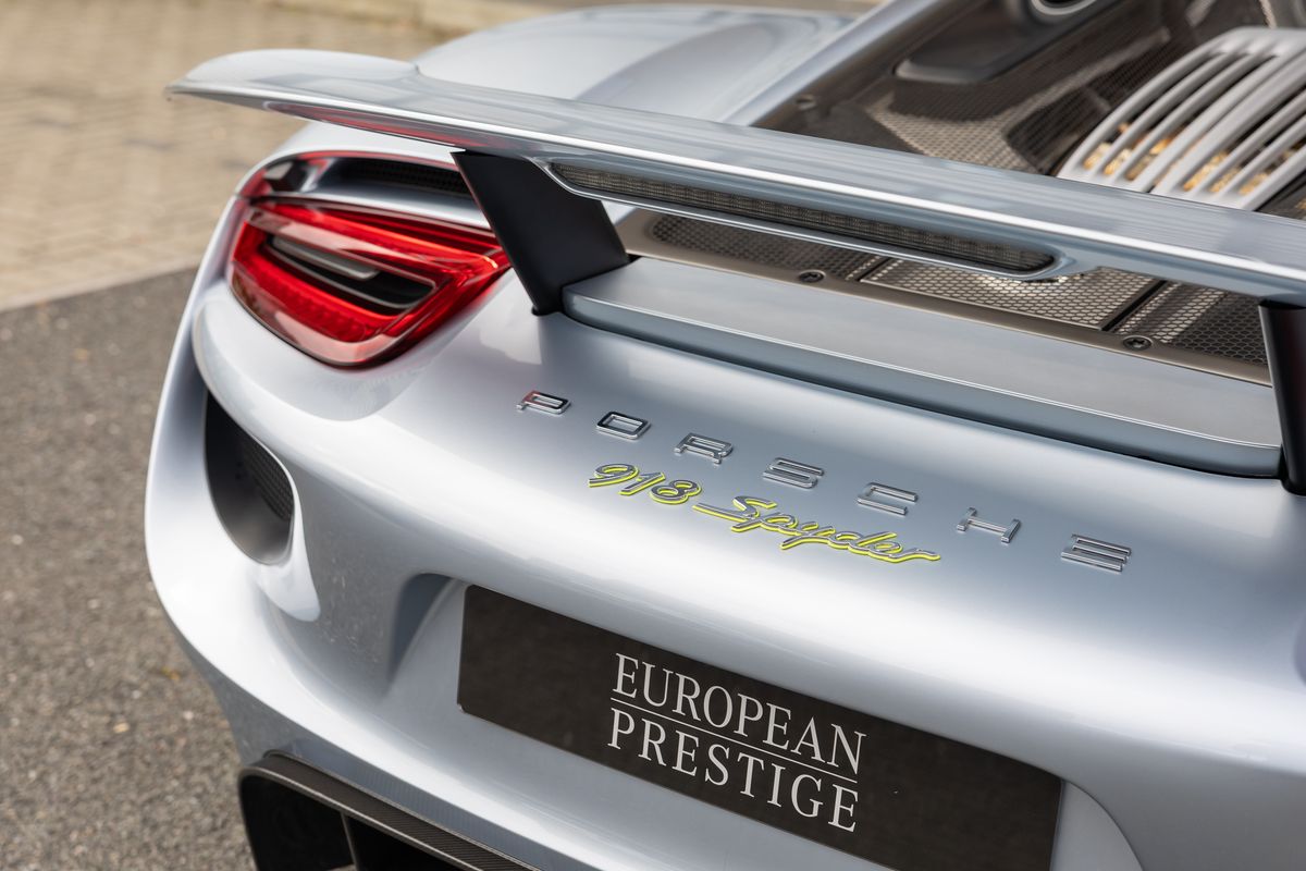 2015 Porsche 918 Spyder