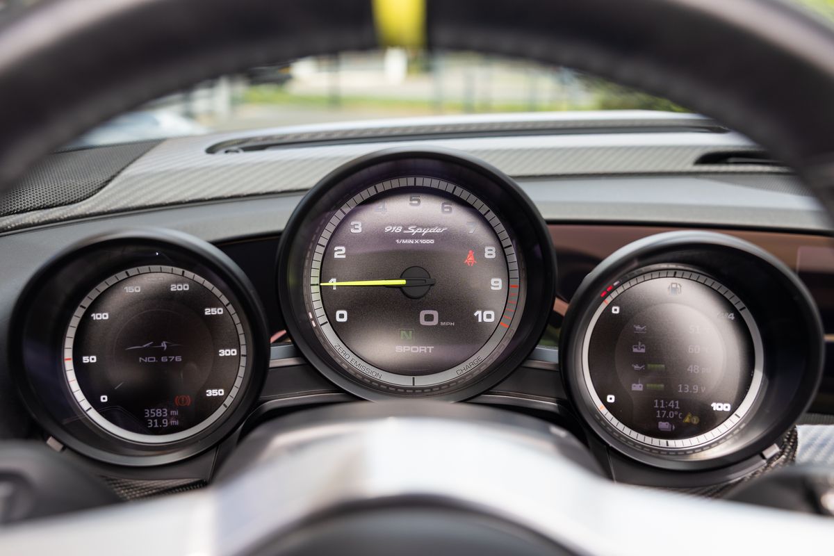 2015 Porsche 918 Spyder
