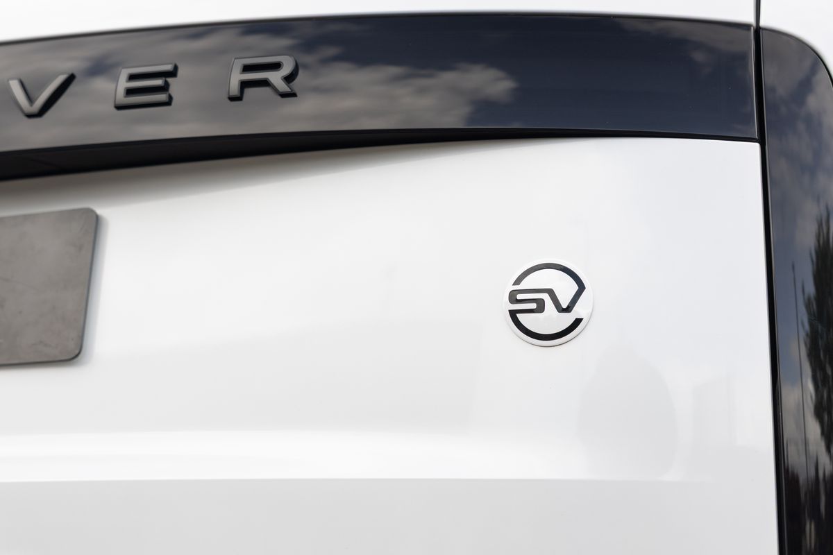 2025 Land Rover Range Rover SV P615 LWB
