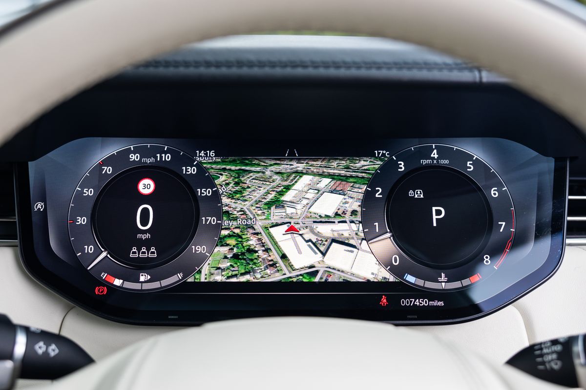 2025 Land Rover Range Rover SV P615 LWB