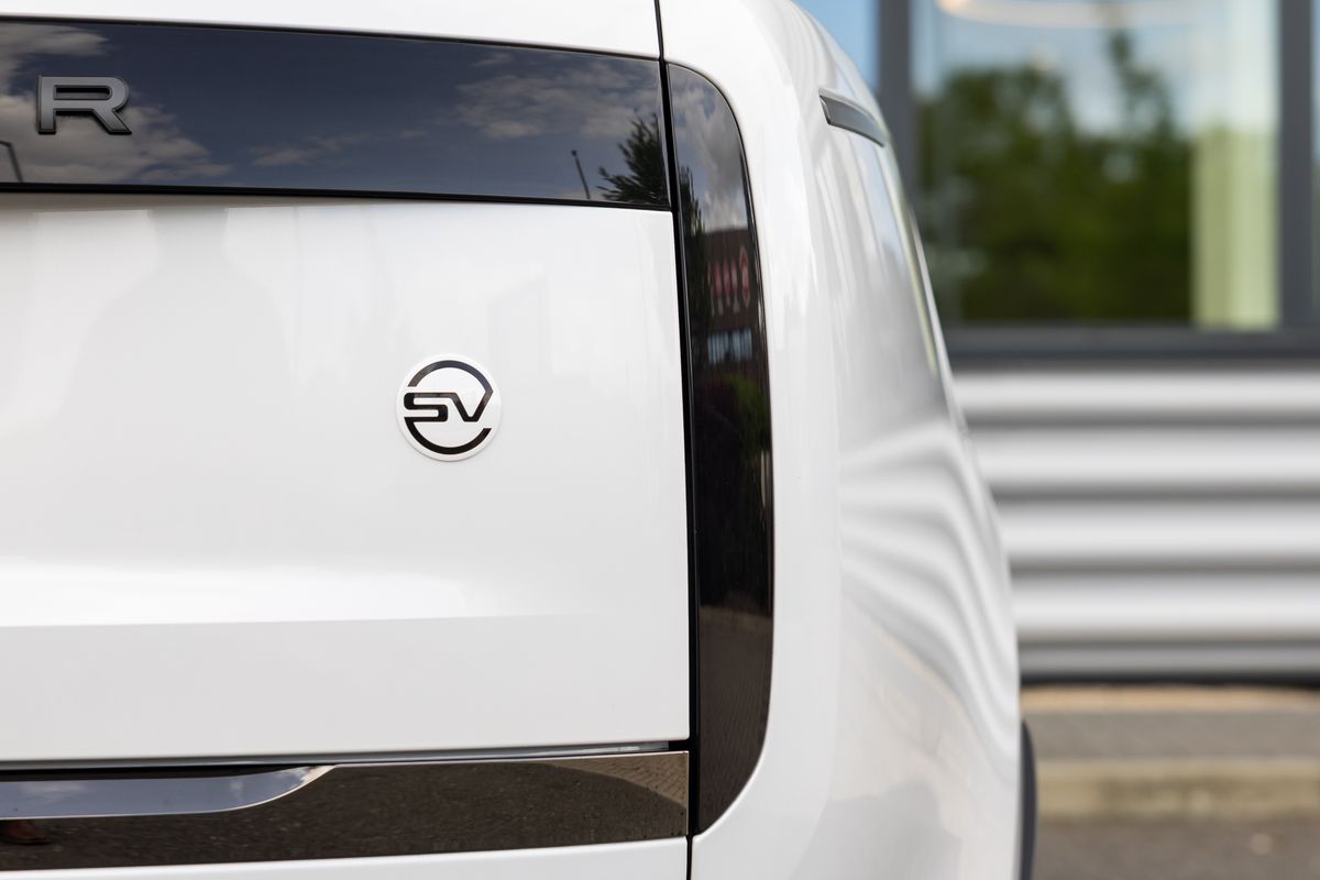 2025 Land Rover Range Rover SV P615 LWB