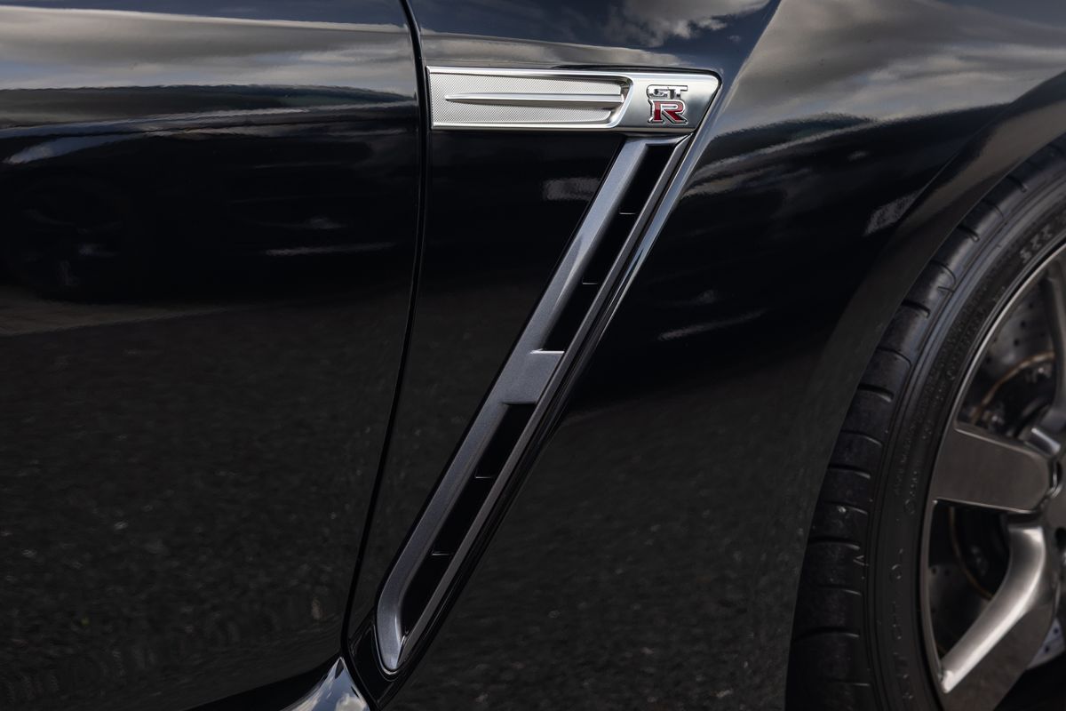 2009 Nissan R35 GT-R Black Edition