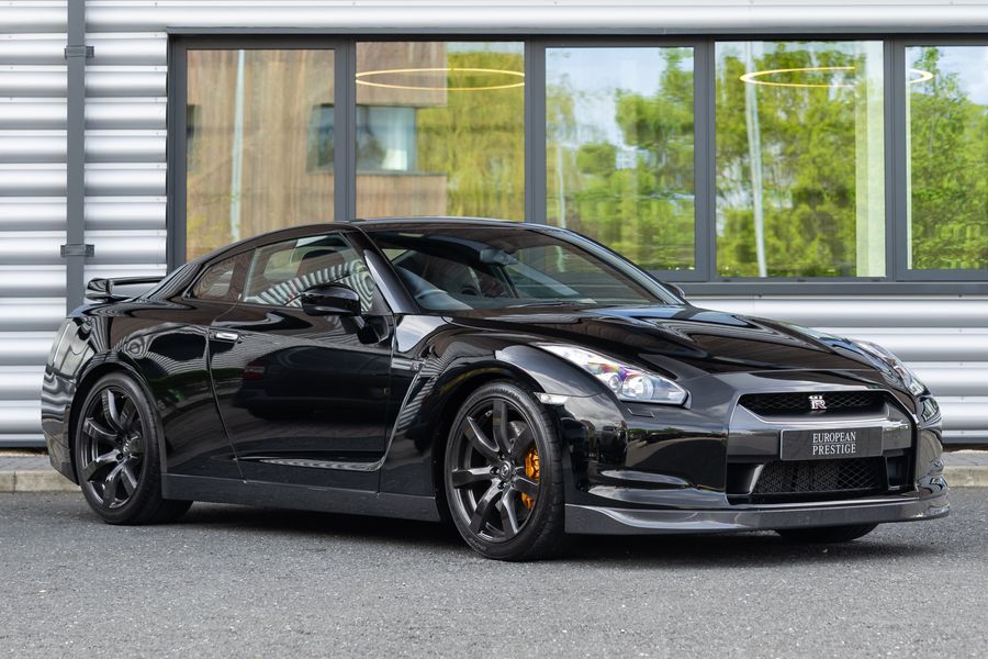 Nissan R35 GT-R Black Edition