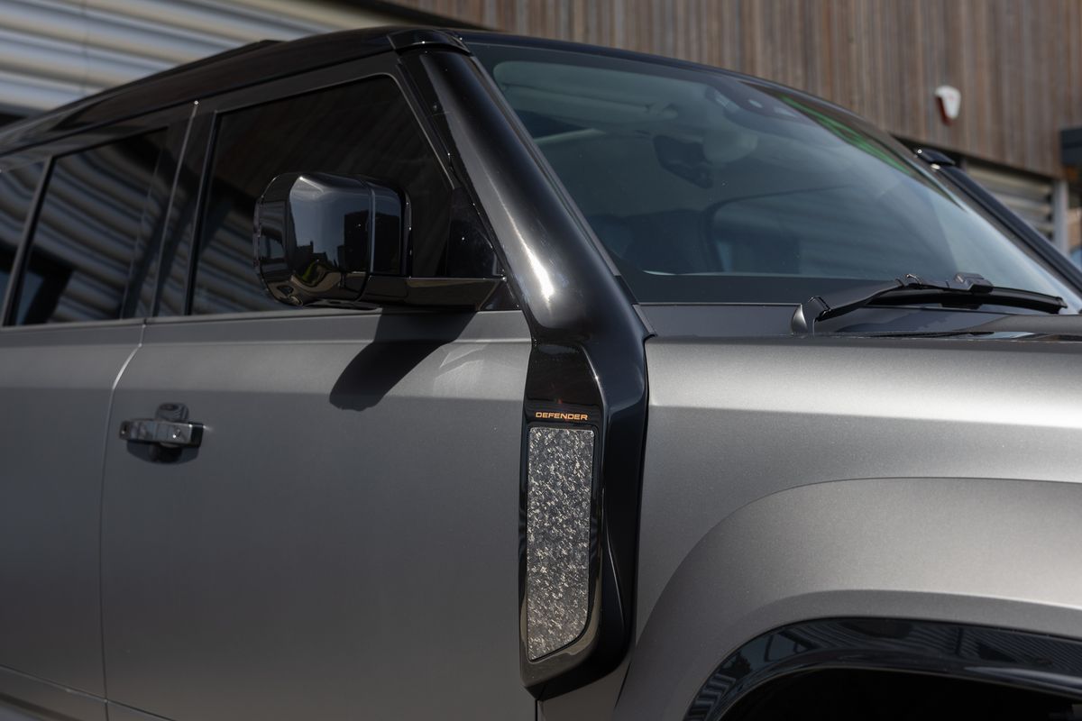 2025 Land Rover Defender 110 OCTA Edition One