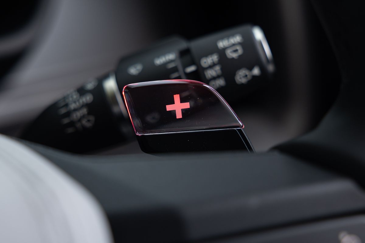 2025 Land Rover Defender 110 OCTA Edition One