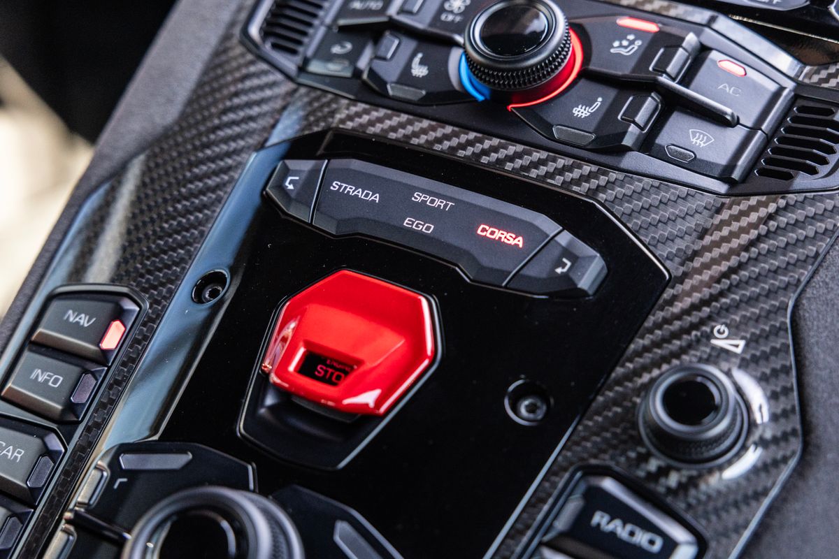 2022 Lamborghini Aventador Ultimae LP780-4