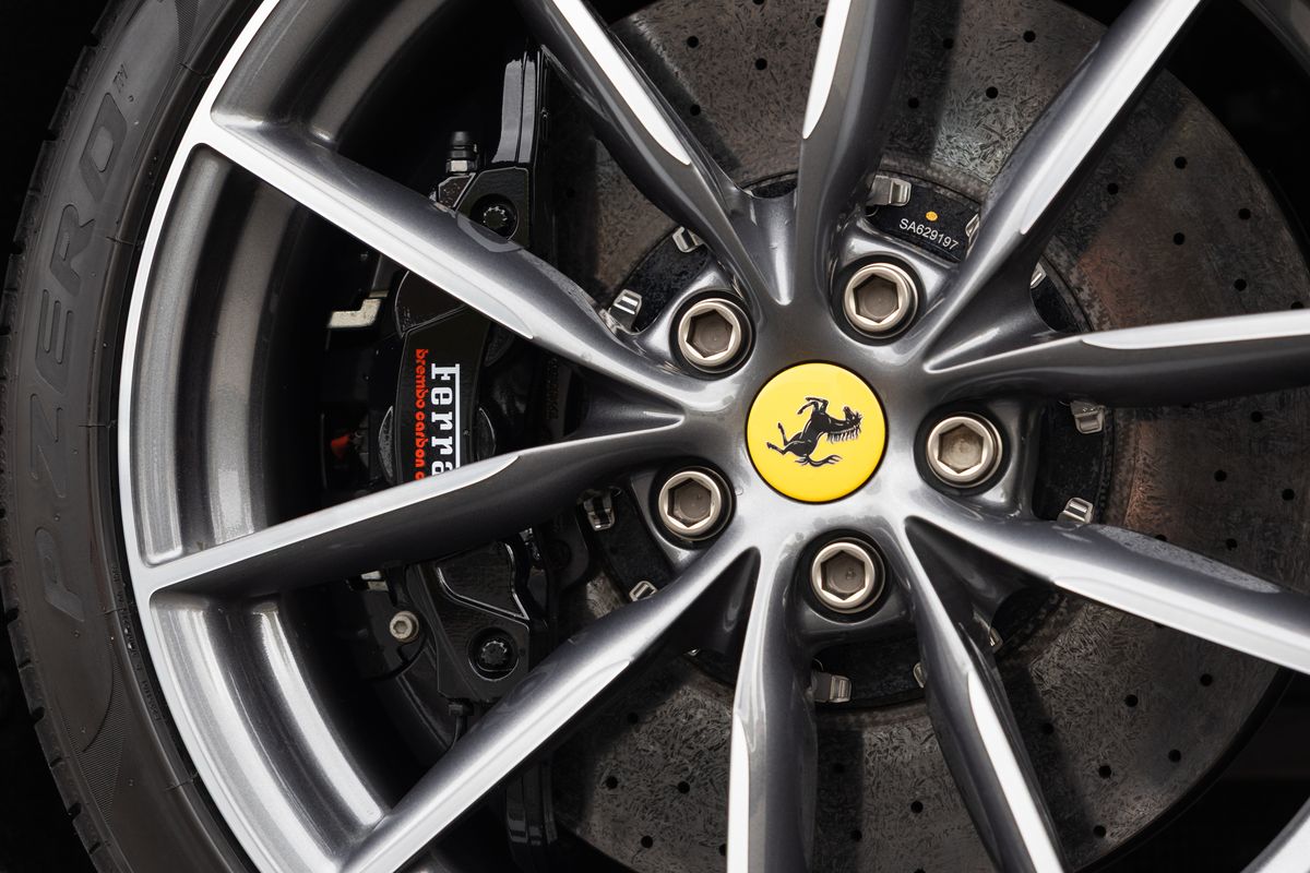 2021 Ferrari 812 GTS