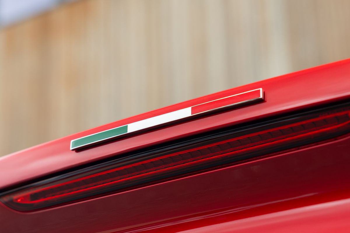 2021 Ferrari 812 GTS