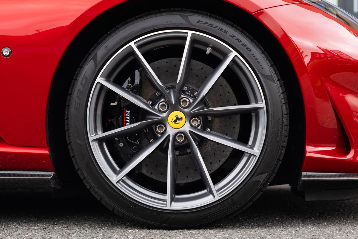 2021 Ferrari 812 GTS