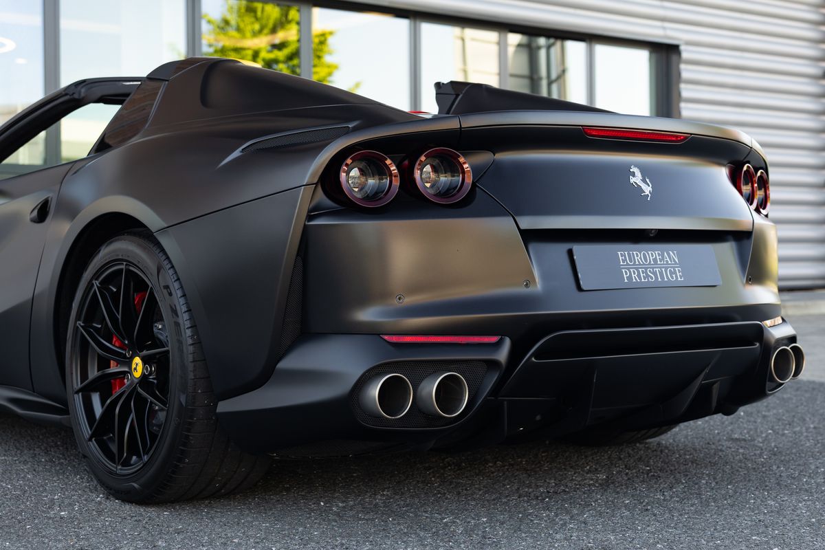 2022 Ferrari 812 GTS