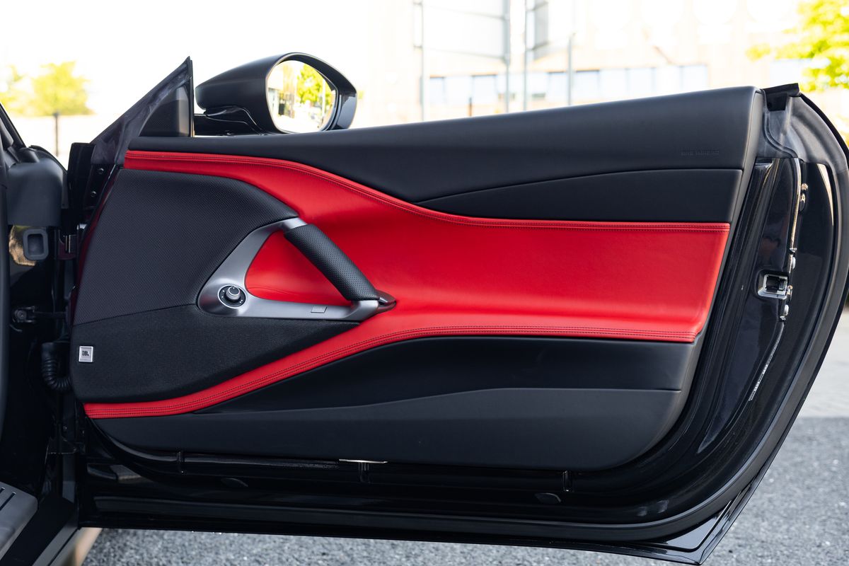 2022 Ferrari 812 GTS