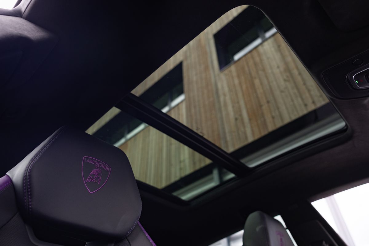 2025 Lamborghini Urus SE