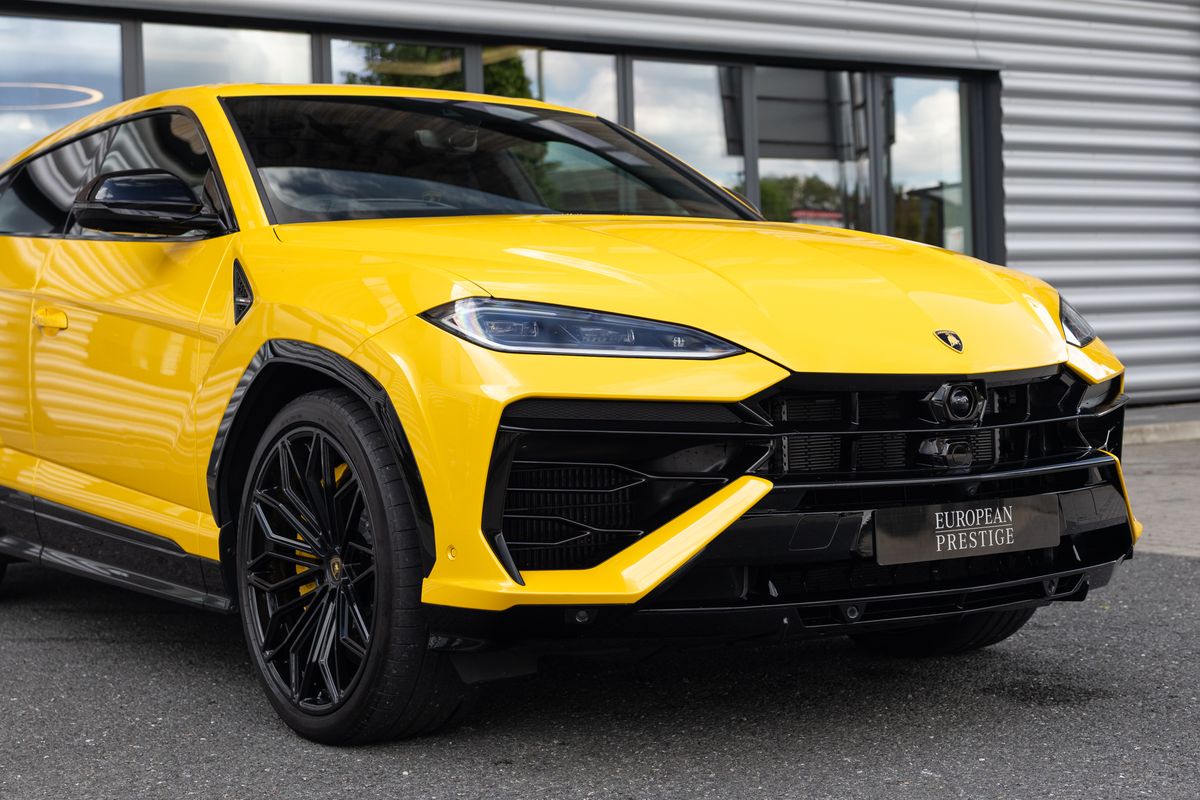2025 Lamborghini Urus SE