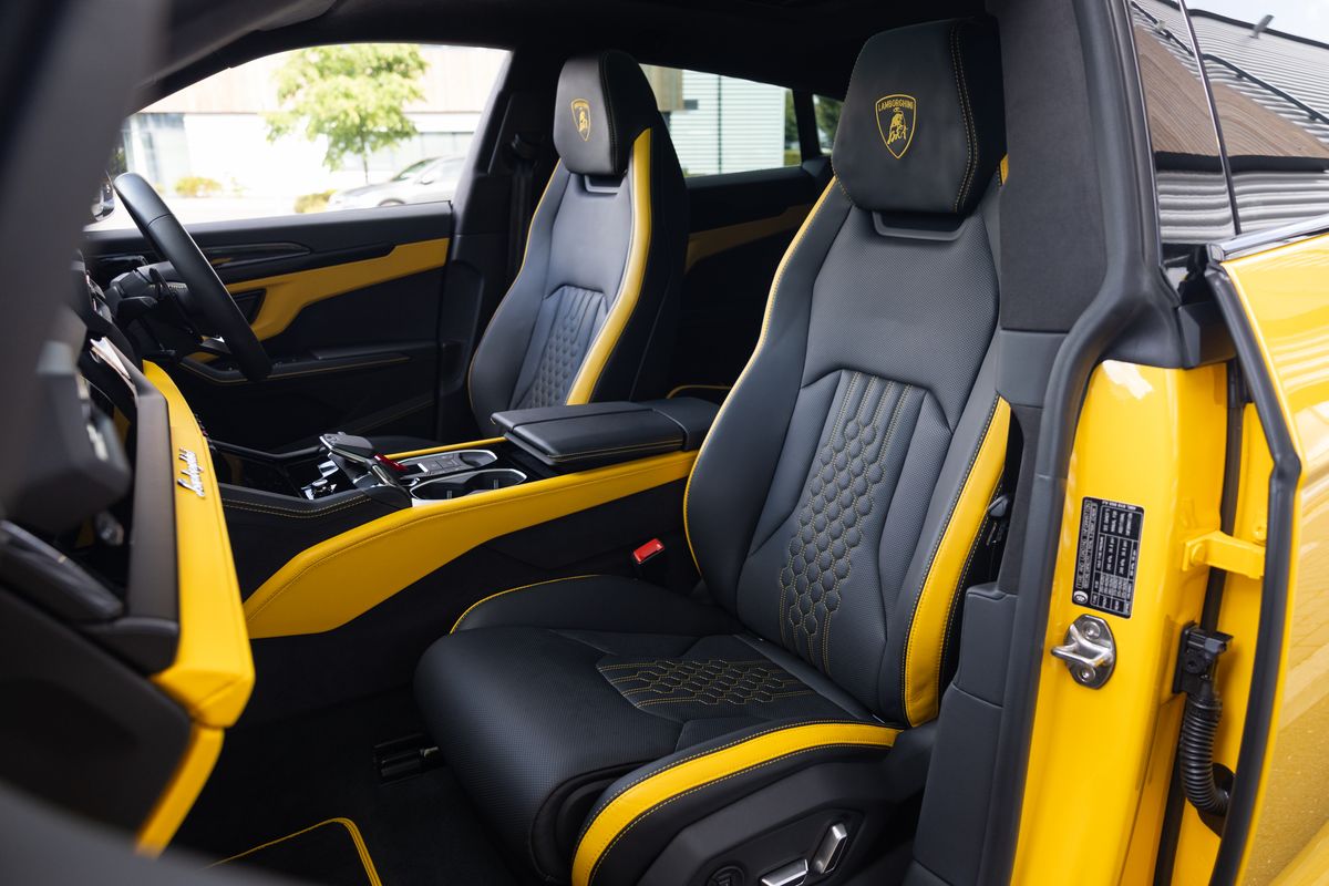 2025 Lamborghini Urus SE