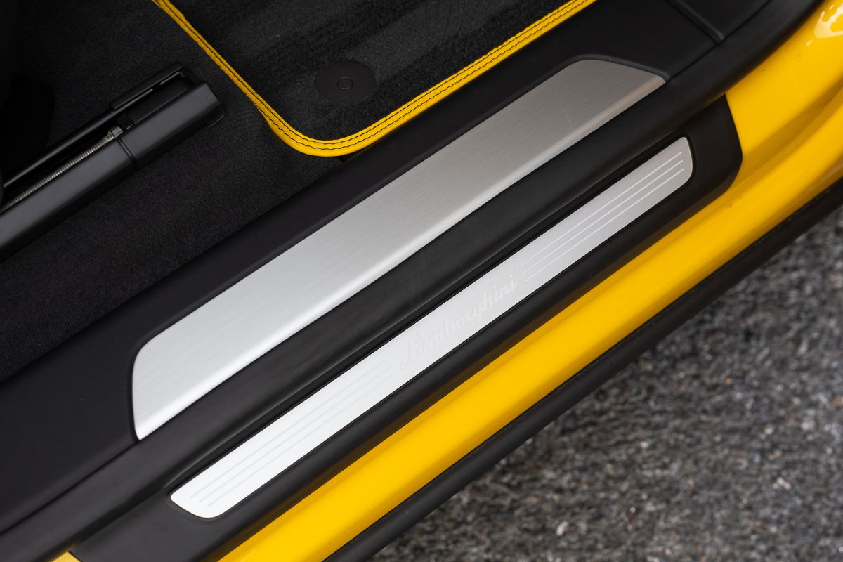 2025 Lamborghini Urus SE
