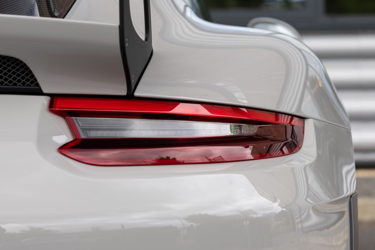 2018 Porsche 911 (991.2) GT2 RS Weissach