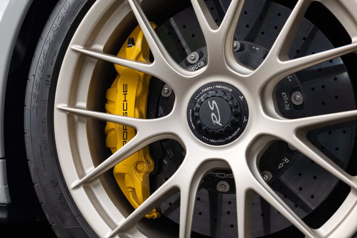 2018 Porsche 911 (991.2) GT2 RS Weissach