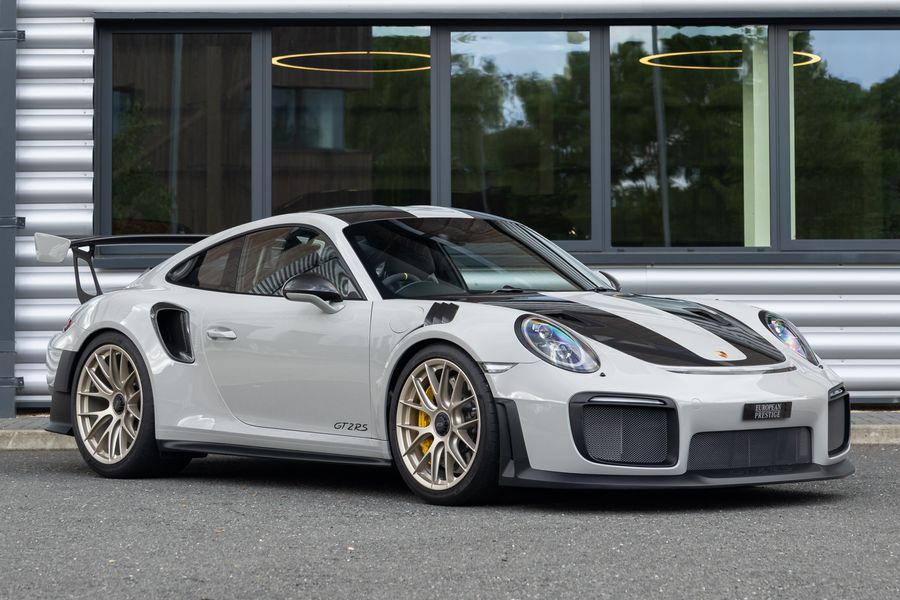 Porsche 911 (991.2) GT2 RS Weissach