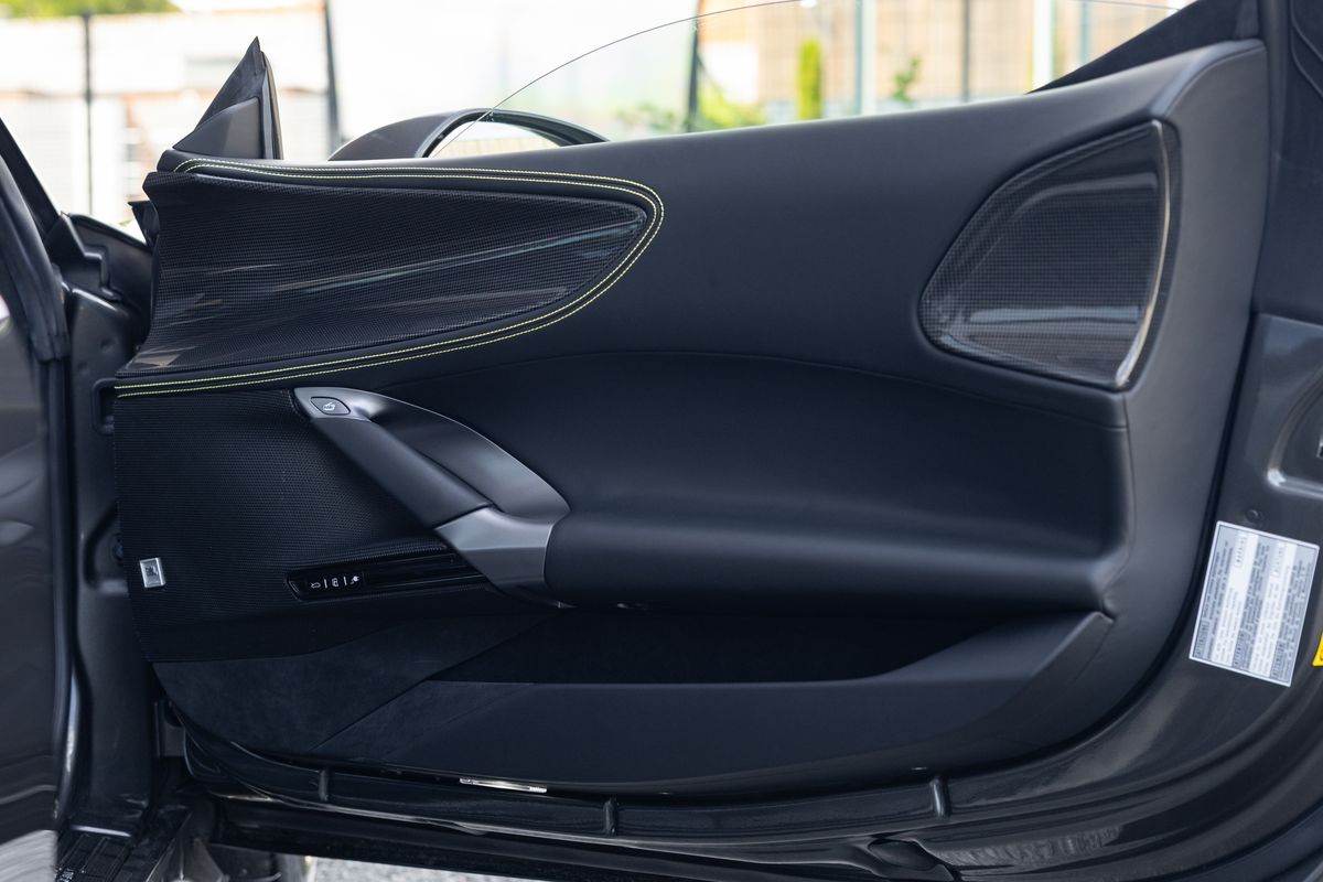 2022 Ferrari SF90 Spider Assetto Fiorano