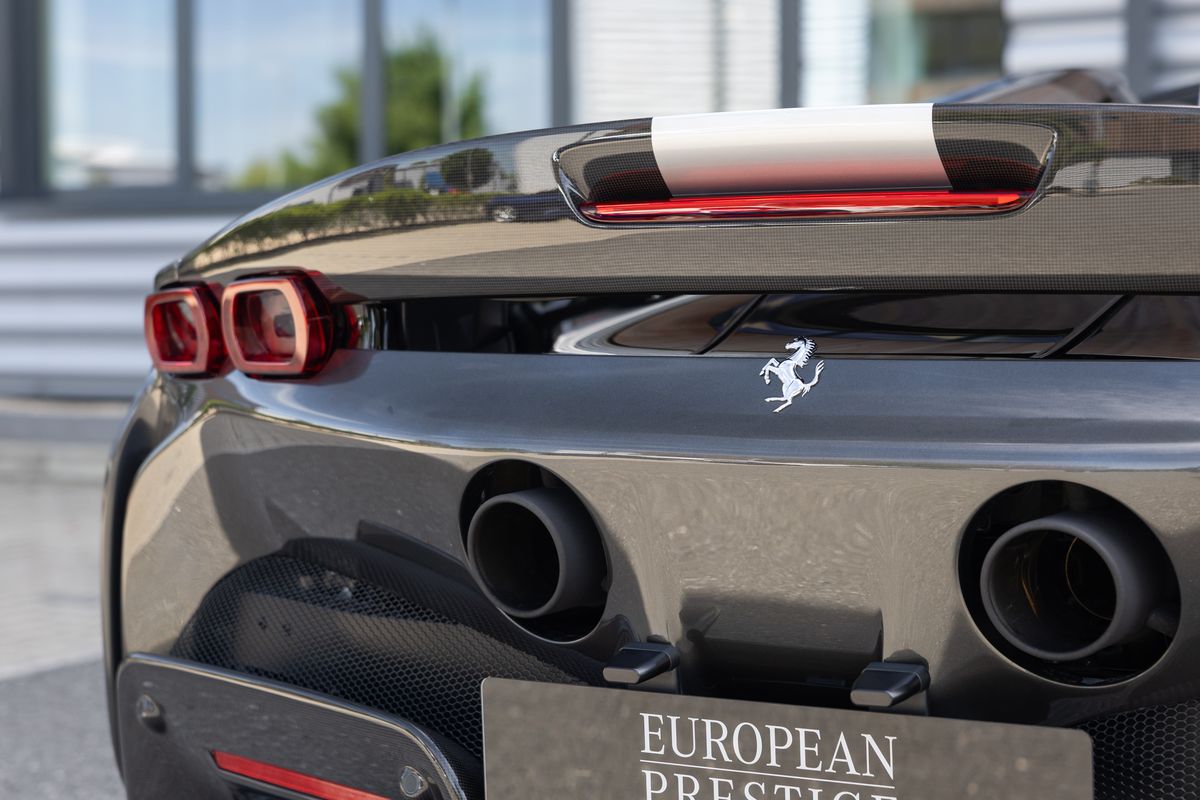 2022 Ferrari SF90 Spider Assetto Fiorano