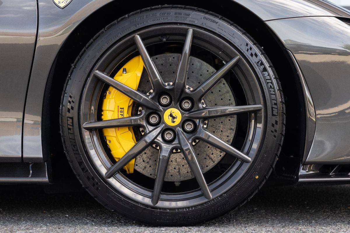 2022 Ferrari SF90 Spider Assetto Fiorano