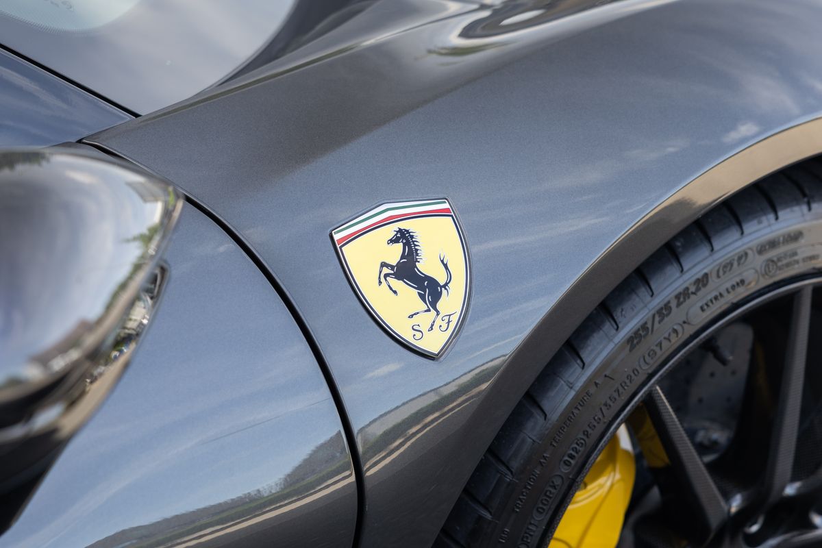 2022 Ferrari SF90 Spider Assetto Fiorano