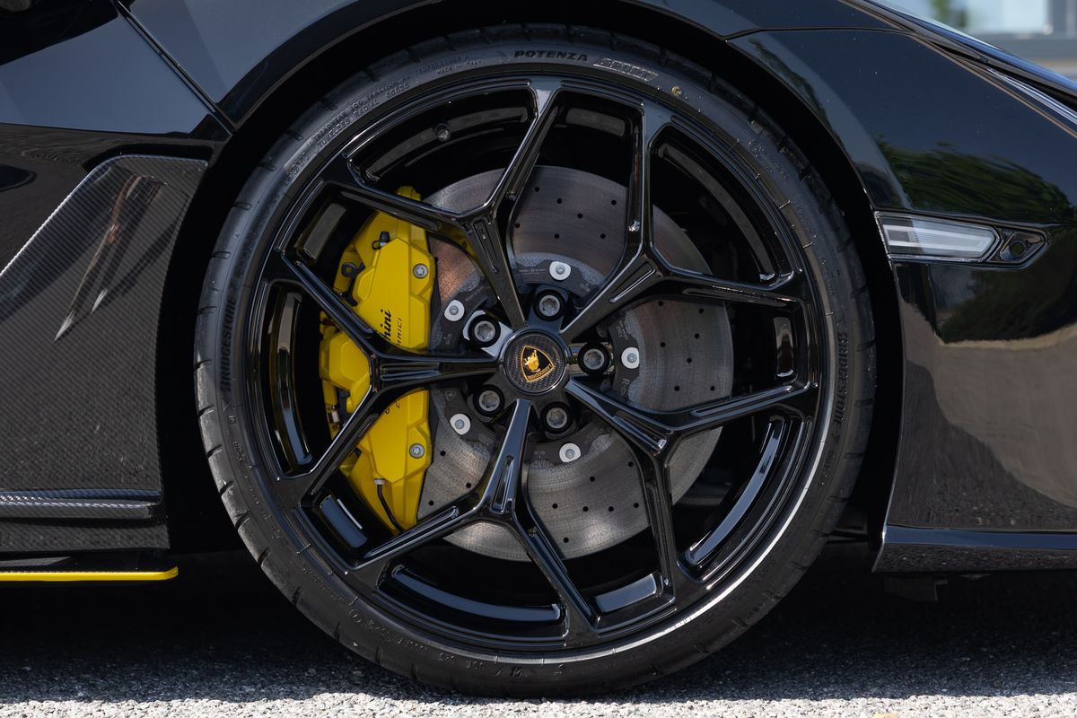 2025 Lamborghini Revuelto