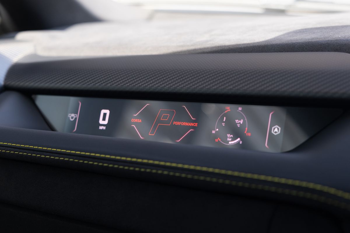 2025 Lamborghini Revuelto
