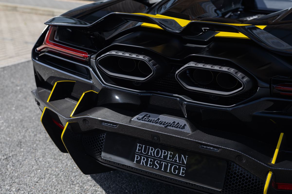 2025 Lamborghini Revuelto