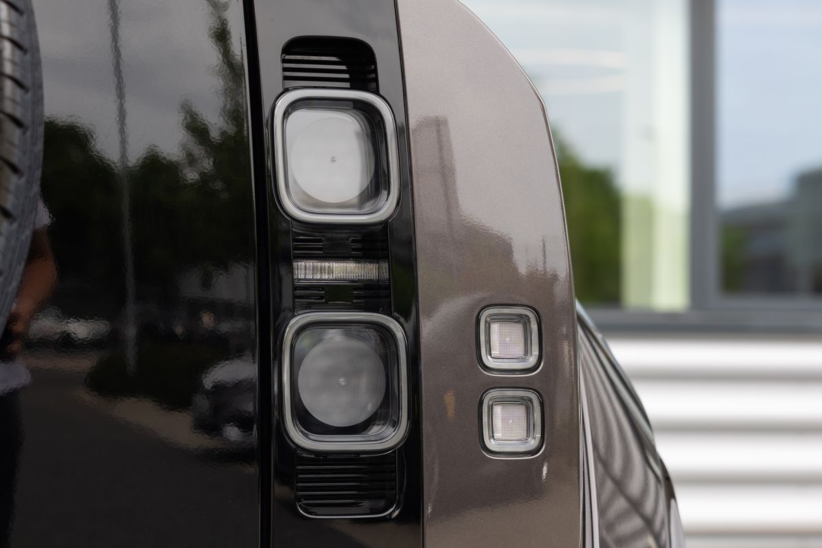 2026 Land Rover Defender 110 OCTA