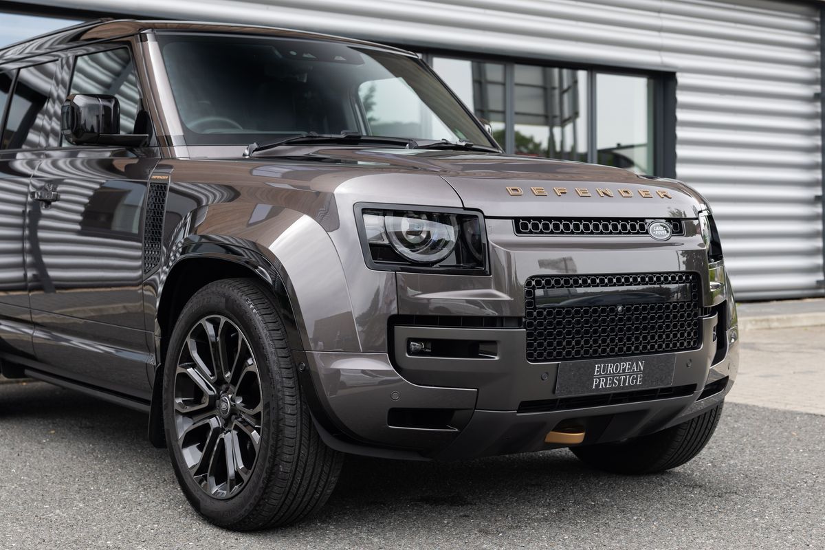 2026 Land Rover Defender 110 OCTA