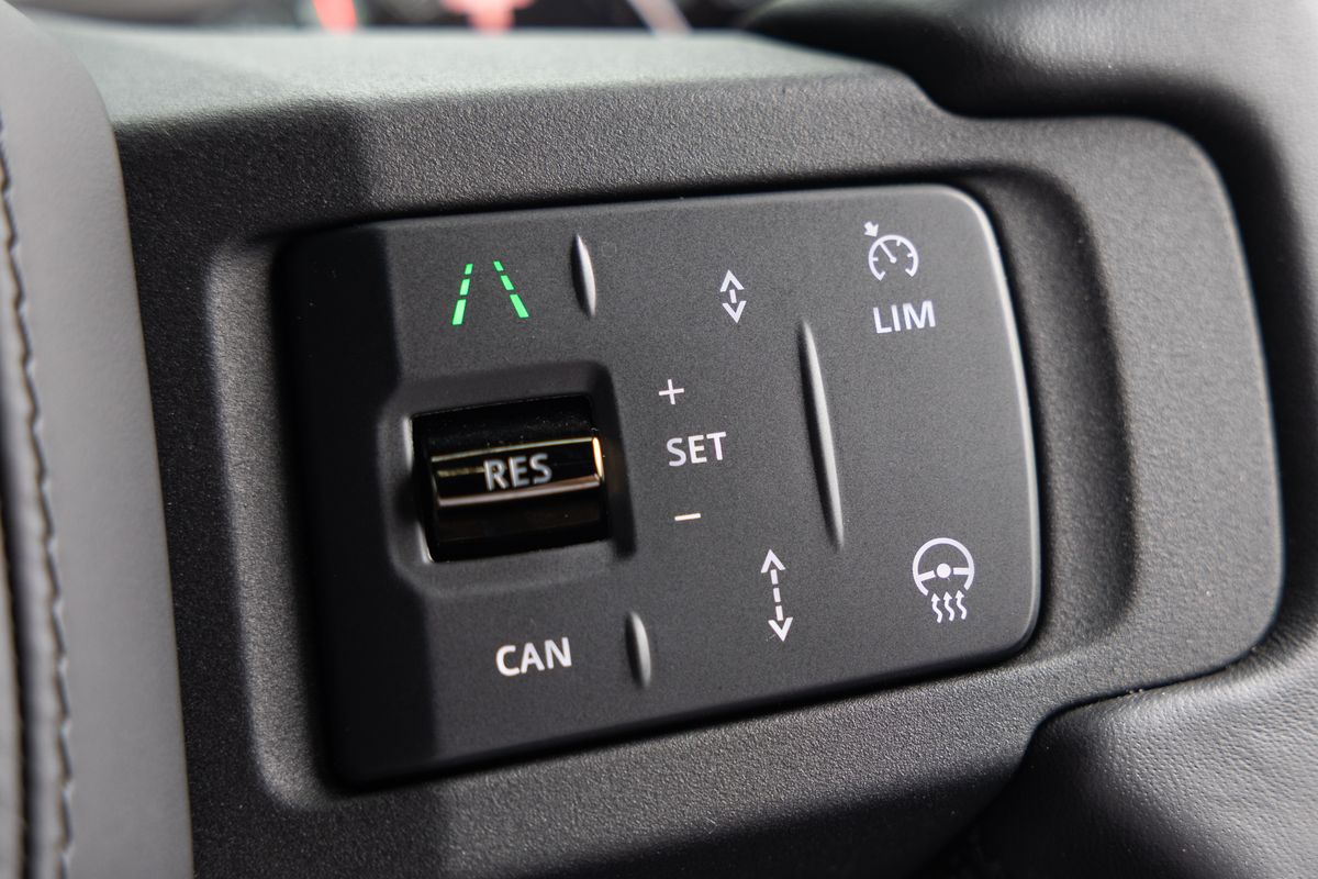 2026 Land Rover Defender 110 OCTA