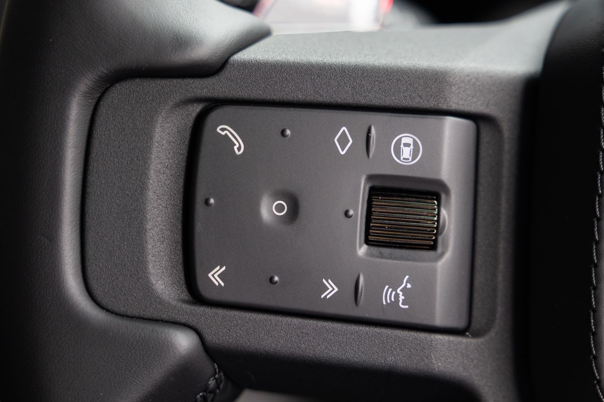 2026 Land Rover Defender 110 OCTA