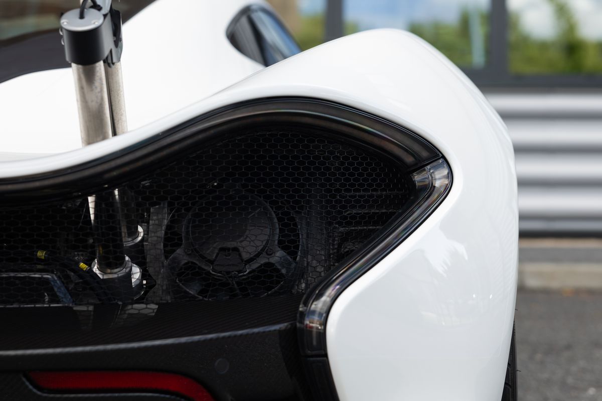 2014 McLaren P1