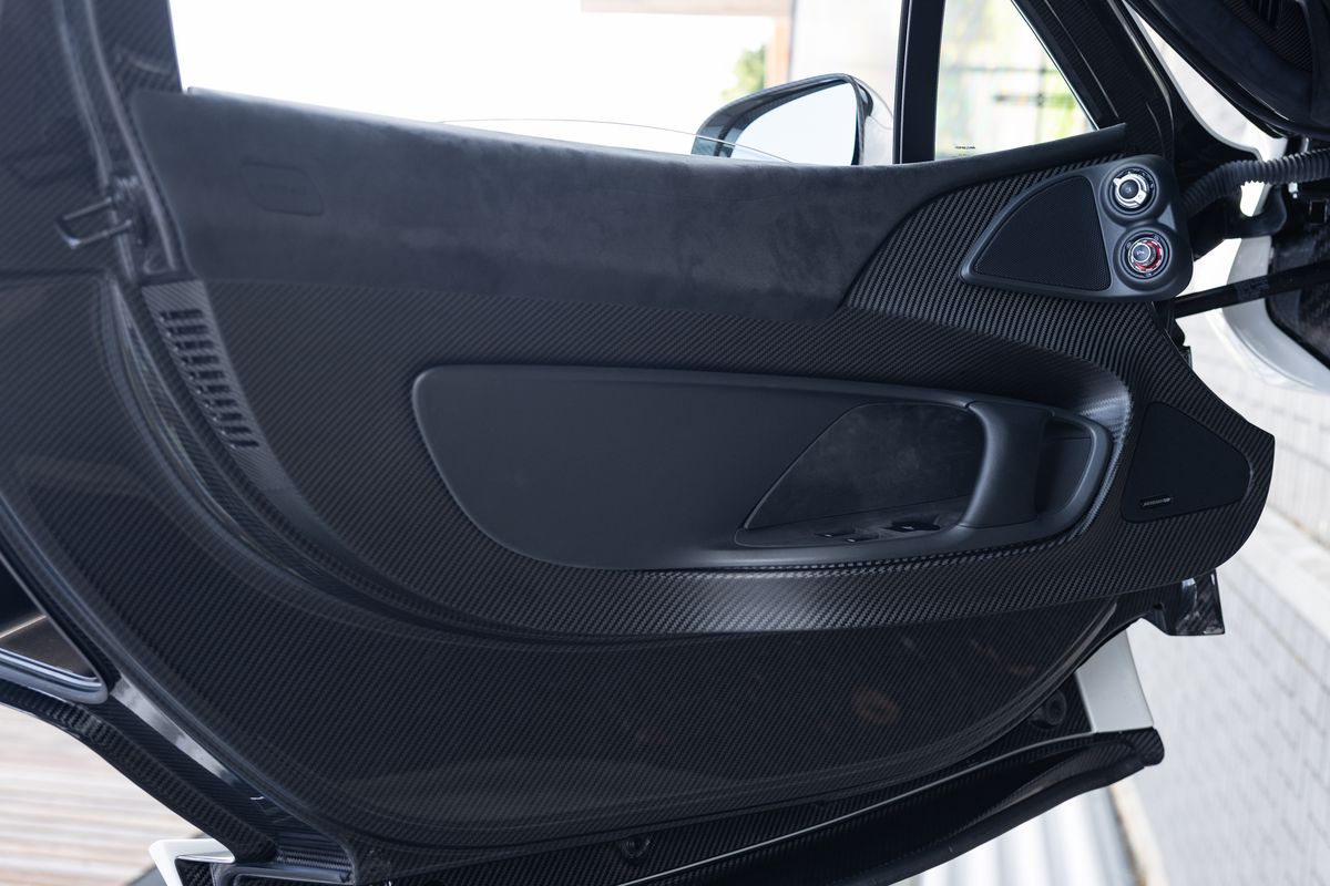 2014 McLaren P1