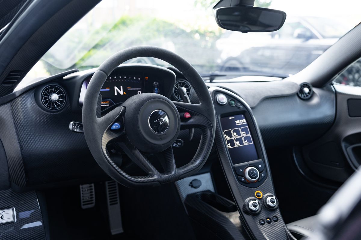 2014 McLaren P1