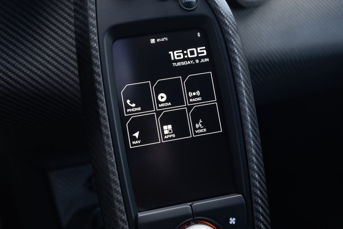 2014 McLaren P1
