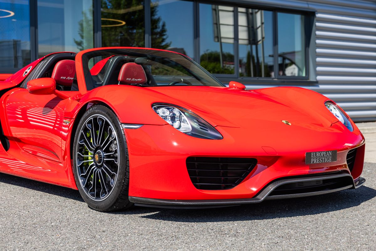 2015 Porsche 918 Spyder